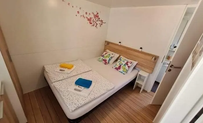 Gita Mobile House *